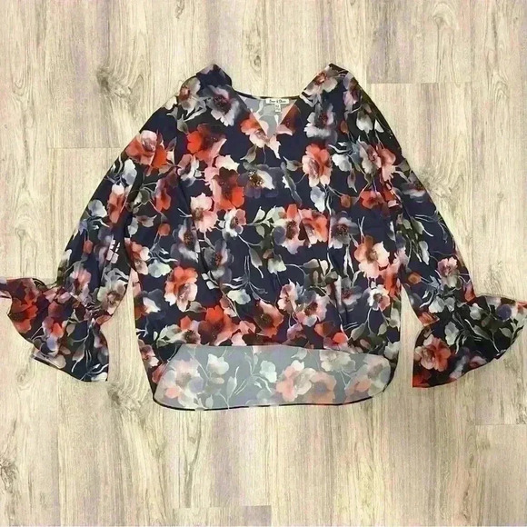 Emma & Olivia Floral Blouse Long Bell Sleeve Hi Low Crossover Front Size XL - Picture 1 of 6